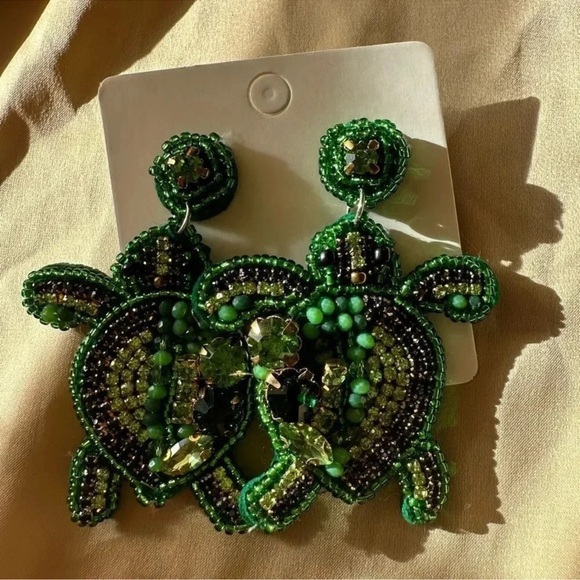 Betsey Johnson Green Turtle Ocean Beaded Crystal Drop Earrings - Picture 6 of 6